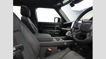 Defender 110 19