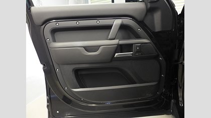 Defender 110 21