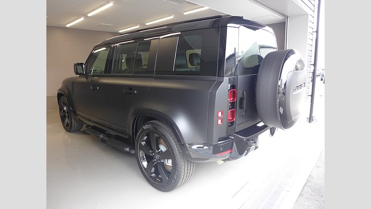 2024 認定中古車 Land Rover Defender 110 サントリーニブラック D350 ディーゼルマイルドハイブリッド X-Dynamic HSE
