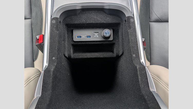 2021 認定中古車 Land Rover Range Rover Sport フジホワイト INGENIUM 3.0L 6気筒ガソリン MHEV 400PS HST