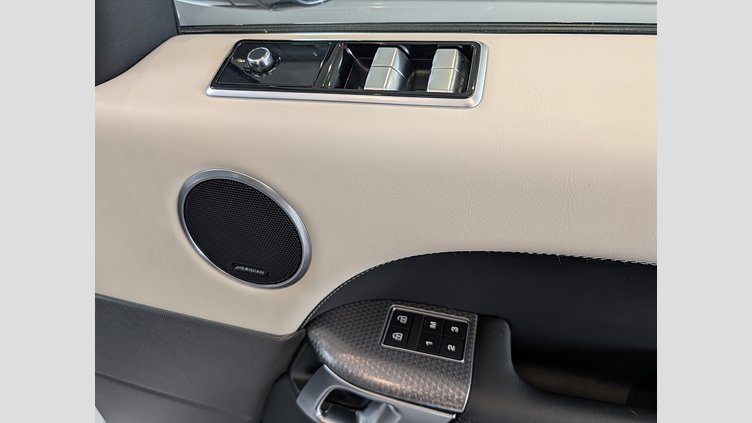 2021 認定中古車 Land Rover Range Rover Sport フジホワイト INGENIUM 3.0L 6気筒ガソリン MHEV 400PS HST