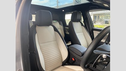 Discovery Sport 8