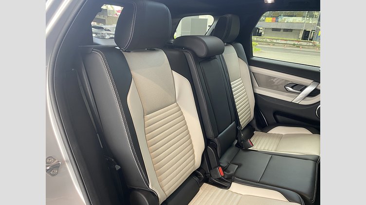 2023 認定中古車 Land Rover Discovery Sport Hakuba Silver 2.0 litre i4D​ Dynamic SE