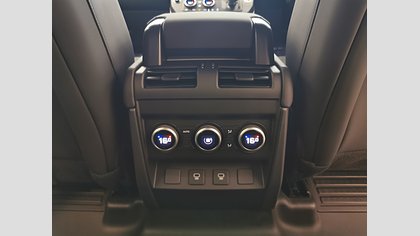 Defender 110 23