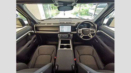 Defender 110 3