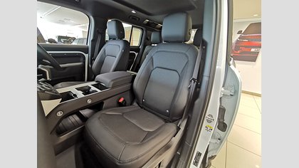 Defender 110 2