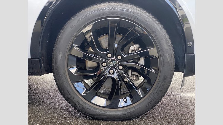 2023 認定中古車 Land Rover Discovery Sport Hakuba Silver 2.0 litre i4D​ Dynamic SE