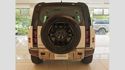 Defender 110 6