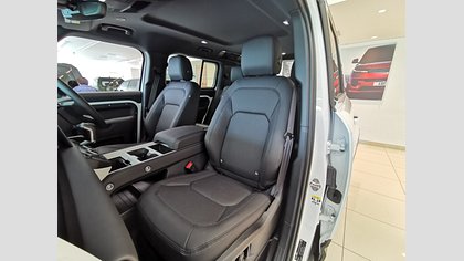 Defender 110 2