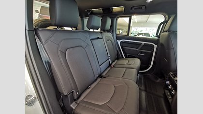 Defender 110 4