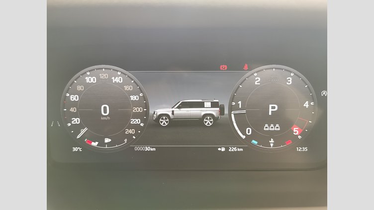 2025 認定中古車 Land Rover Defender 110 フジホワイト D350 ディーゼルマイルドハイブリッド X-Dynamic SE