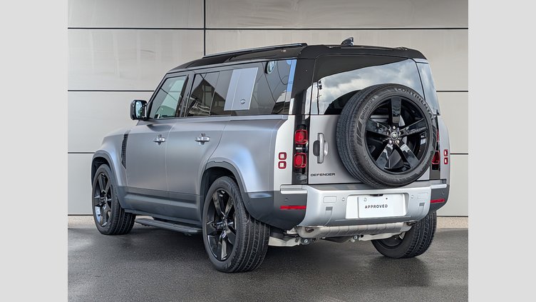 2023 認定中古車 Land Rover Defender 110 アイガーグレイ P300 AWD（AT） SE