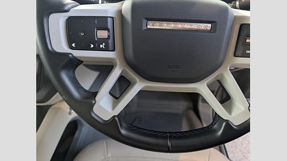 Defender 110 17