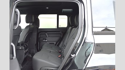 Defender 110 4