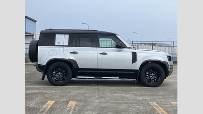 Defender 110 3