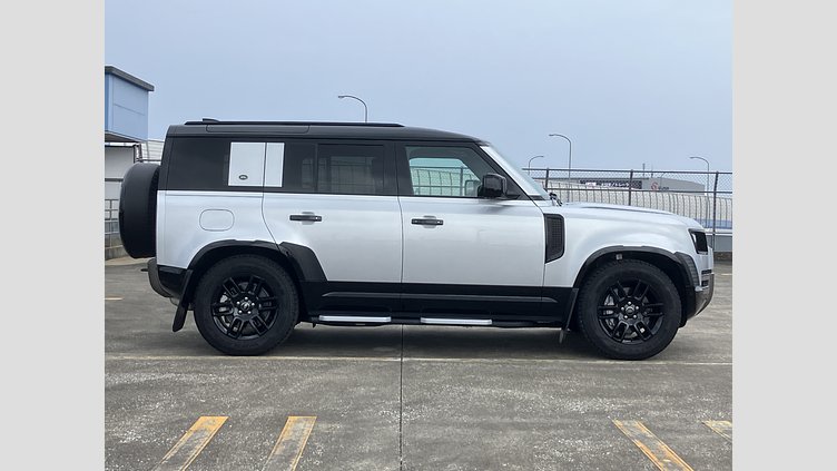 2023 認定中古車 Land Rover Defender 110 Hakuba Silver 3.0 litre i6D​ X-DYNAMIC HSE D300