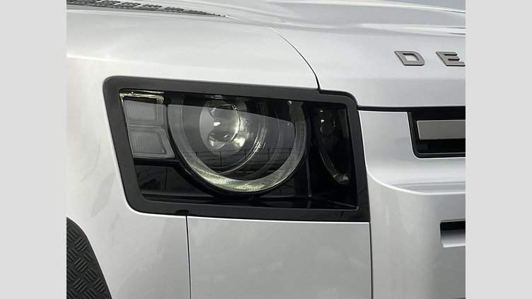 2023 認定中古車 Land Rover Defender 110 Hakuba Silver 3.0 litre i6D​ X-DYNAMIC HSE D300