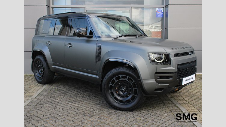 2025 Approved Land Rover Defender OCTA Faroe Green 法羅群島綠 6D Dynamics hydraulic suspension for active roll and pitch control. EDITION ONE