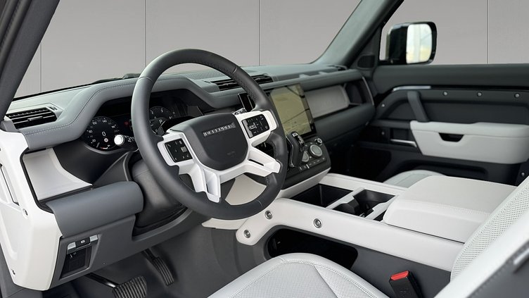 2026 Approved Land Rover Defender 90 Santorini Black D250 MHEV z silnikiem wysokoprężnym S