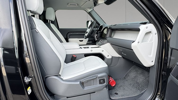 2026 Approved Land Rover Defender 90 Santorini Black D250 MHEV z silnikiem wysokoprężnym S