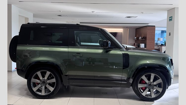 2026 Nuevo Land Rover Defender 90 Woolstone Green P400 Gasolina MHEV X