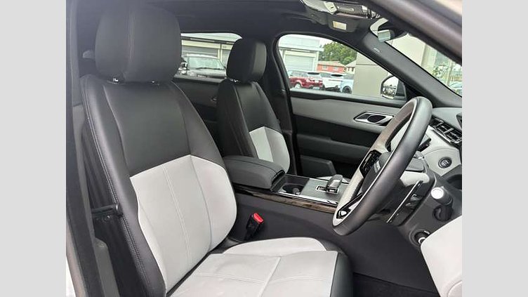 2023 認定中古車 Land Rover Range Rover Velar ハクバシルバー P250ガソリン Standard Wheelbase Dynamic SE
