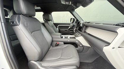 Defender 90 2