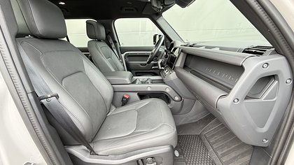 Defender 110 2