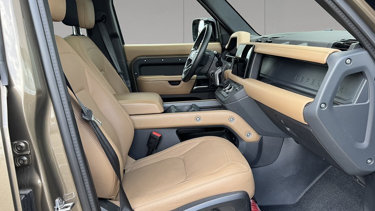 2025 Approved Land Rover Defender 110 Gondwana Stone P425 Benzyna X-Dynamic HSE