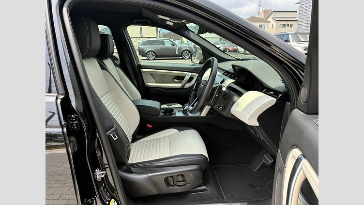 2024 認定中古車 Land Rover Discovery Sport サントリーニブラック プラグインハイブリッド（ガソリン） 標準ホイール Dynamic HSE