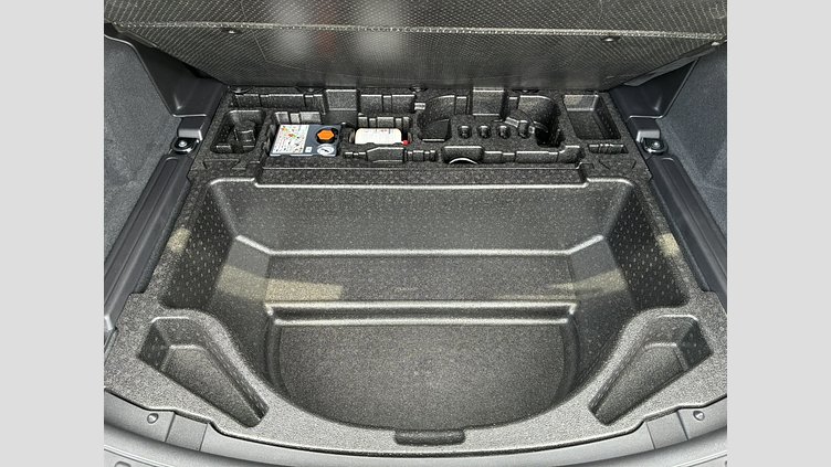 2024 認定中古車 Land Rover Discovery Sport サントリーニブラック プラグインハイブリッド（ガソリン） 標準ホイール Dynamic HSE
