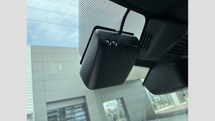 2024 認定中古車 Land Rover Discovery Sport サントリーニブラック プラグインハイブリッド（ガソリン） 標準ホイール Dynamic HSE
