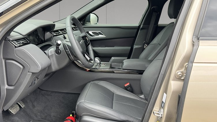 2025 Approved Land Rover Range Rover Velar Batumi Gold P400 Benzyna MHEV SWB Dynamic SE