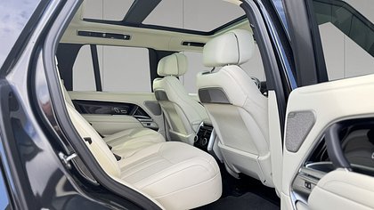 Range Rover 11