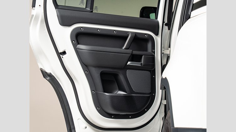 2023 認定中古車 Land Rover Defender 110 フジホワイト D300 AWD（AT） S