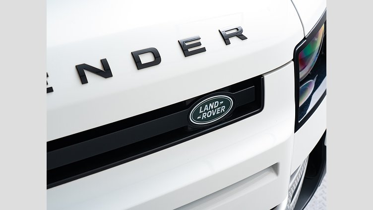2023 認定中古車 Land Rover Defender 110 フジホワイト D300 AWD（AT） S
