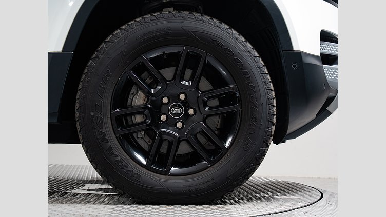 2023 認定中古車 Land Rover Defender 110 フジホワイト D300 AWD（AT） S
