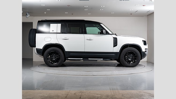 2023 認定中古車 Land Rover Defender 110 フジホワイト D300 AWD（AT） S