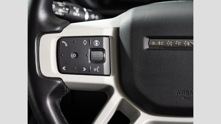 2023 認定中古車 Land Rover Defender 110 フジホワイト D300 AWD（AT） S