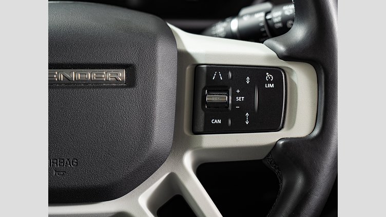 2023 認定中古車 Land Rover Defender 110 フジホワイト D300 AWD（AT） S
