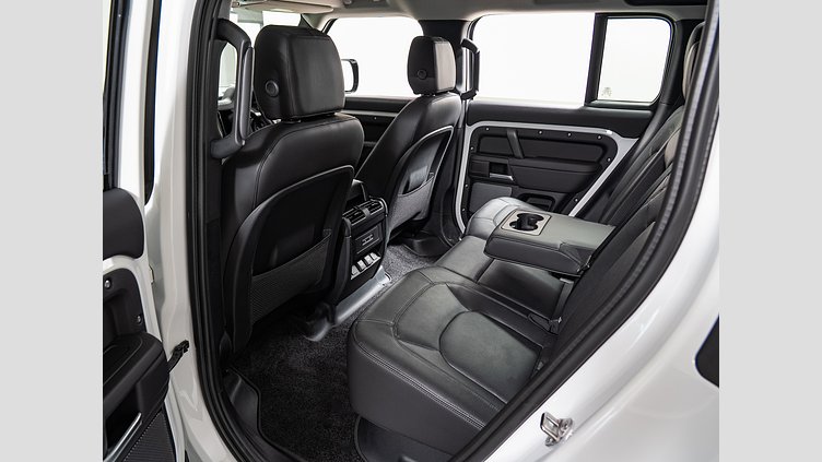 2023 認定中古車 Land Rover Defender 110 フジホワイト D300 AWD（AT） S