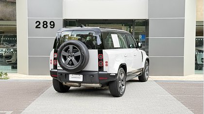 Defender 110 1