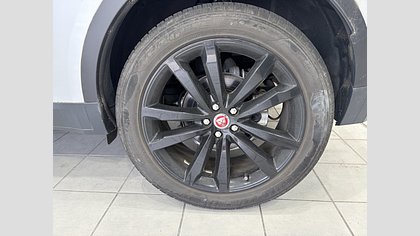 E-Pace 8