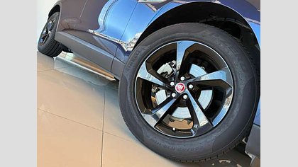 F-Pace 8