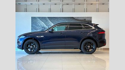 F-Pace 1