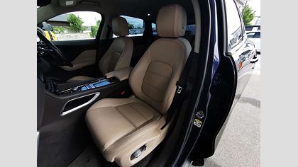 F-Pace 4