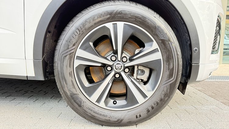 2024 認證中古車 Jaguar E-Pace Ostuni Pearl White P250 R-Dynamic S