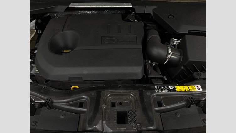2024 認定中古車 Land Rover Discovery Sport フジホワイト プラグインハイブリッド（ガソリン） 標準ホイール Dynamic HSE