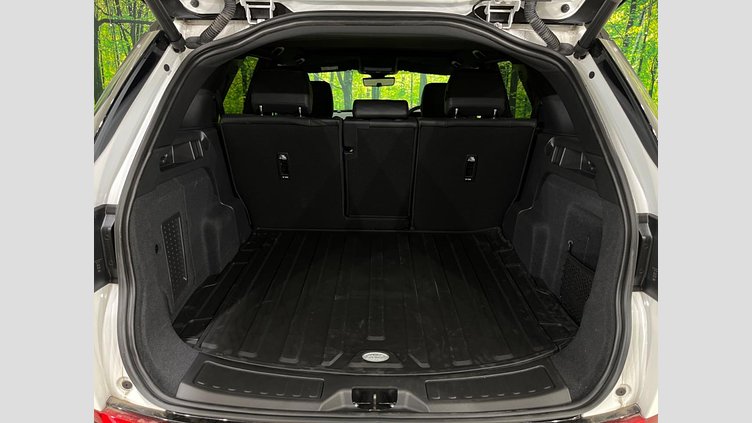 2024 認定中古車 Land Rover Discovery Sport フジホワイト プラグインハイブリッド（ガソリン） 標準ホイール Dynamic HSE