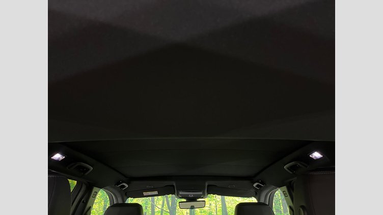 2024 認定中古車 Land Rover Discovery Sport フジホワイト プラグインハイブリッド（ガソリン） 標準ホイール Dynamic HSE